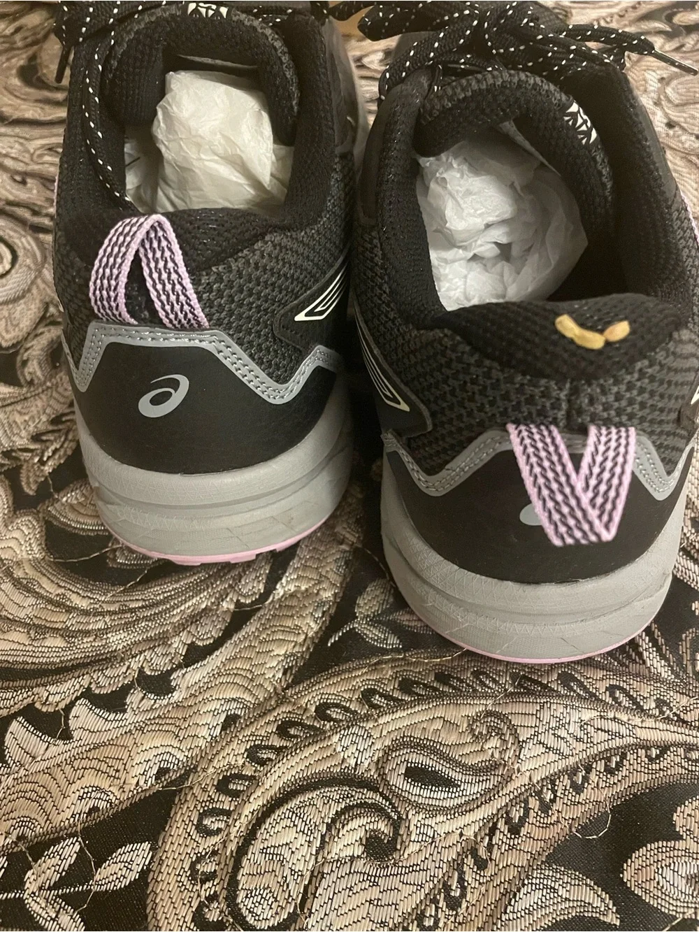 ASICS Gel Venture 8 Women’s Running Shoes Gray and Purple Accents